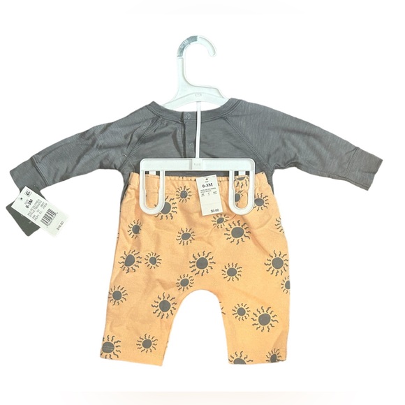 Newborn Grayson Mini / Mama’s Sunshine Outfit - Picture 2 of 6